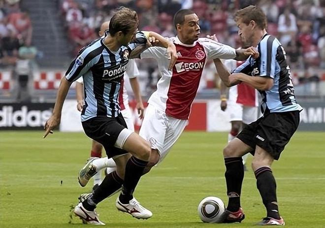 球员或年轻 球员或年轻